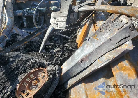 2025 GMC Yukon Xl Elevation z USA, uszkodzony, nr VIN 1GKS2GRD0SR263609